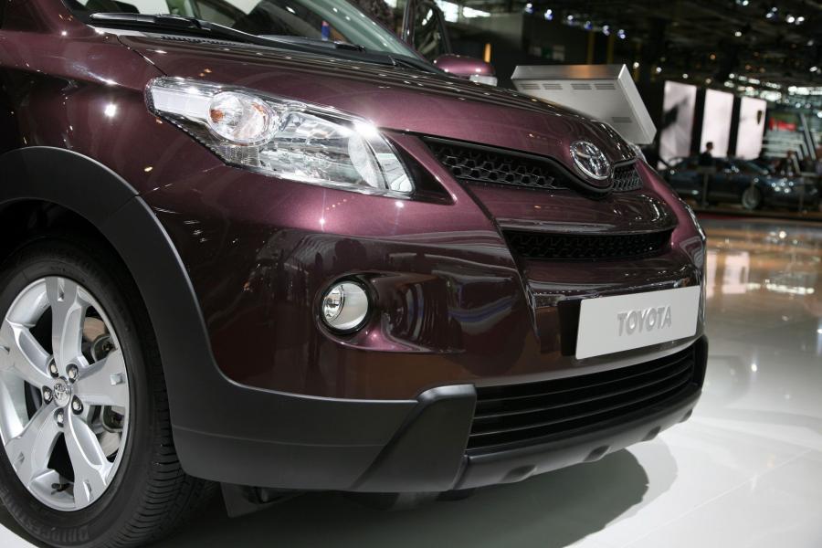  Toyota Urban Cruiser 2009 года  (фото 78 из 113)